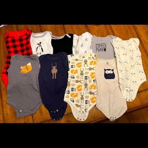 Lot of 10 long sleeve onesies 9-12 months